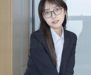 袜啵啵 – 当高跟鞋遇上稚予，作品合集里的每双鞋都有个故事想讲！