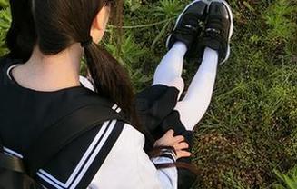 无聊时候看看西尔酱的美足图集，免费随便滑！