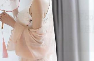 语画界 – 原图上不停吟唱的芝芝booty，花嫁的唱词该是“被打动”，精选里的细节让人想继续挖掘。
