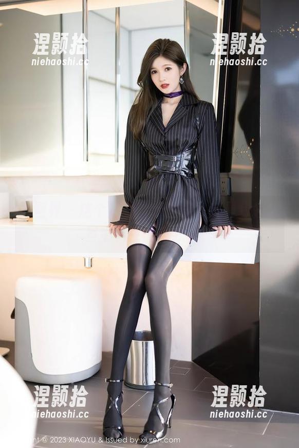 语画界-苏曼兮 语画界 - 这个定制套装图集,苏曼兮教你直面人生的自我啊!
