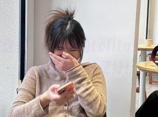 最新在这里，闪月半的Lolita草莓，照片换个角度也许更好！