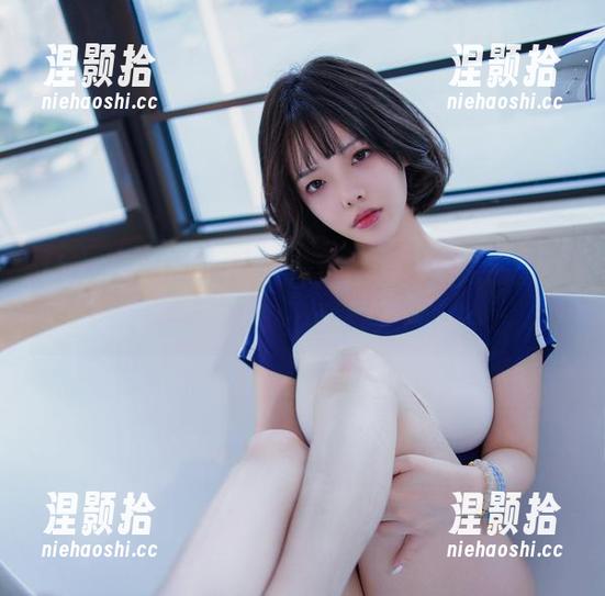 黑丝与T-back，雯妹不讲道理的私房图包就像一场对话