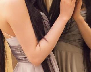 青豆客 – 一直以为毛衣没啥看头，直到梦娜Vanessa的写真原图让我变更加迷了