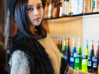青豆客 – 王明明的修女写真集——最新疯狂修女形象，能不想歪吗？